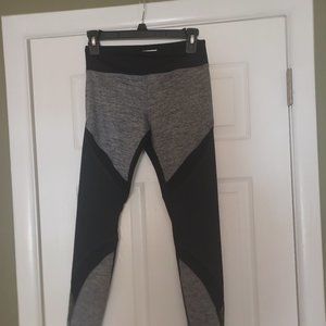 Forever 21 leggings black and gray